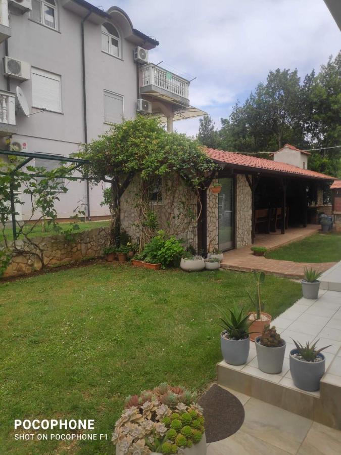 Studios Simona Medulin Exterior foto